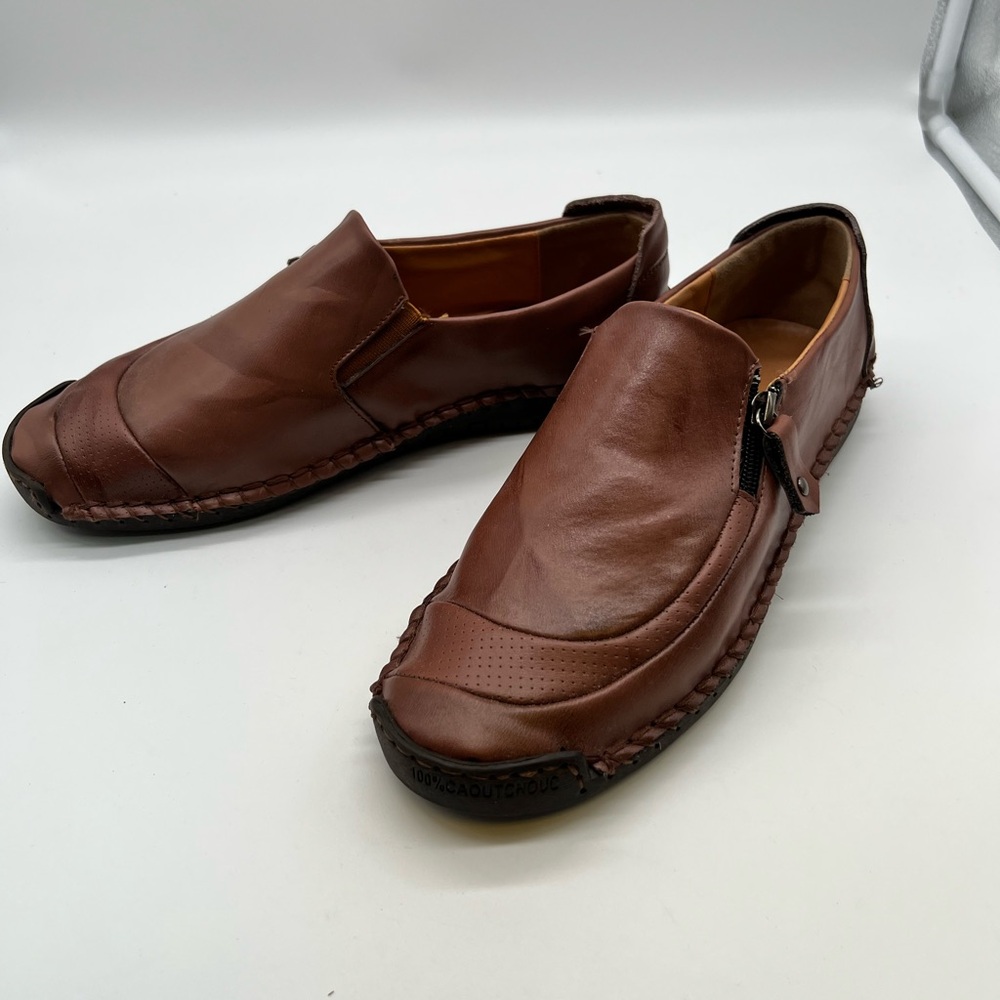 Brown Leather Slip-On Loafers with Moccasin Stitching